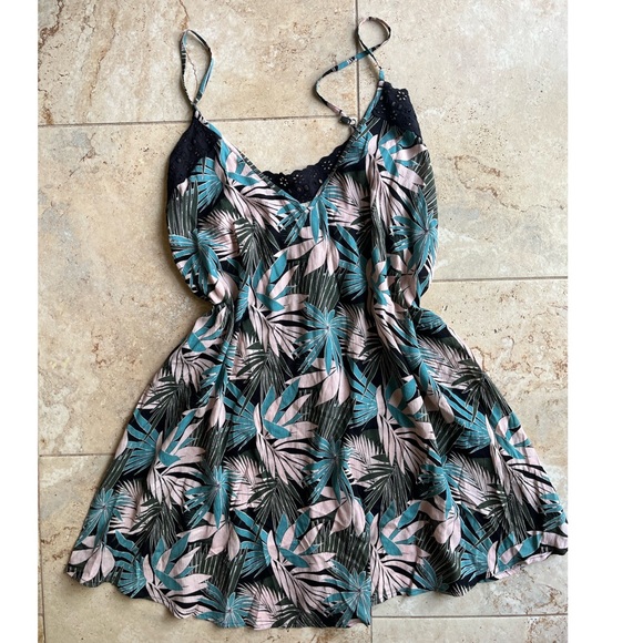 Roxy Dresses & Skirts - *flaw*Roxy Slip Dress Size Large